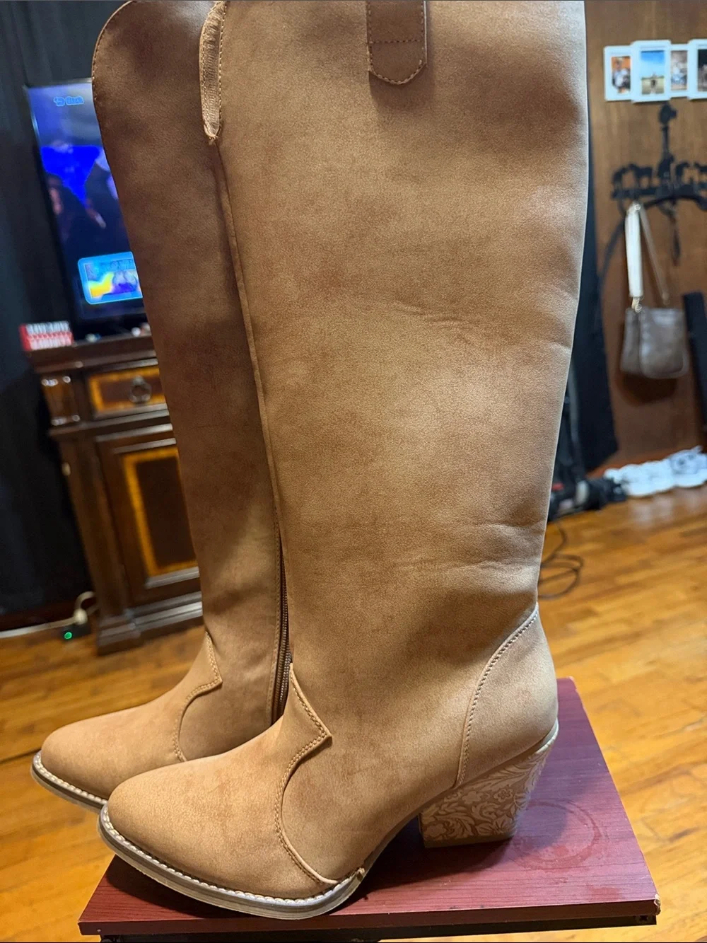 Women's Tan Knee-High Western Block Heel Boots Very G size 8.5